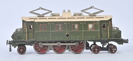 Märklin, scartamento O,
Motrice tipo 2C1 verde e r