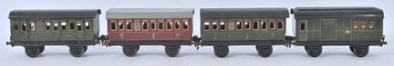 Märklin, Spur I
4-Wagen-Zug mit lackierten Blechac