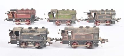 Hornby, fünf Lokomotiven der Baureihe 020
mit mech