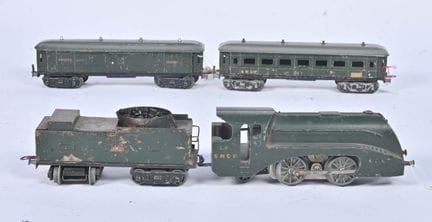 L.R., grüner SNCF-Stromlinienzug
mit Elektrolokomo
