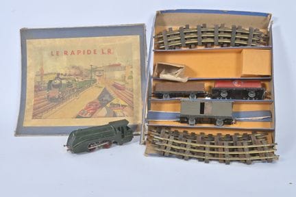 L.R., blaues Set
mit Güterzug: mechanische Lok mit