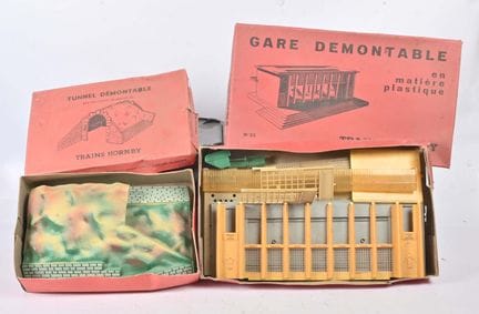 Hornby, zwei Gleisbau-Zubehörteile
im Karton: zerl