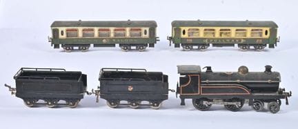 Hornby (Meccano), Zug mit Lokomotive
mit mechanisc