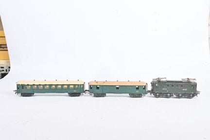 L.R., Zug mit SNCF-Triebwagen
BB 0401, grün, elekt