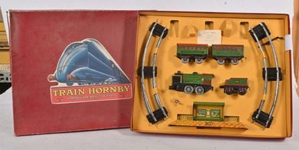Hornby, Set „Express 3“
bordeauxrot, mit einem Per