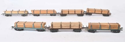 L.R., siebenwaggiger Zug
Holztransportwagen (24 cm
