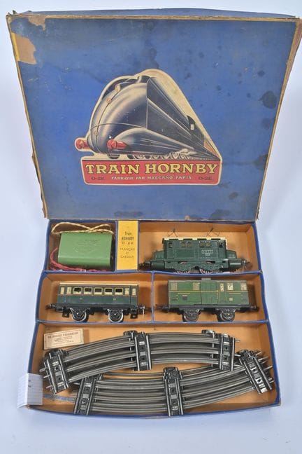 Hornby, blaues Set O-2E
mit grüner Lok 020 der SNC