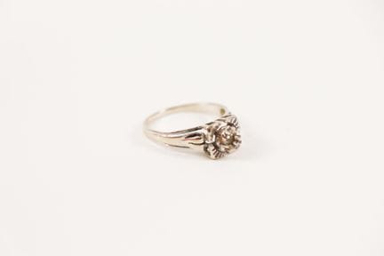 18K white gold ring (750)
TDD 53 - Weight: 2.63 g

