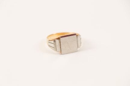 18K (750) yellow and white gold signet ring, plain