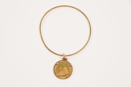 18K yellow gold bracelet (750) featuring a commemo