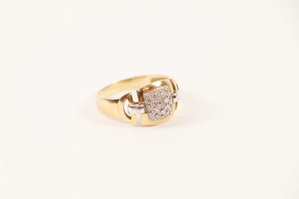 18K (750) yellow gold ring with diamonds
TDD 63 - 