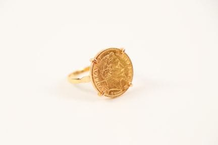 18K yellow gold (750) ring set with a 10-franc Nap