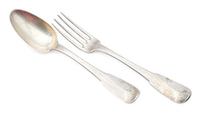 Couvert en argent modèle uniplat, chiffré au rever