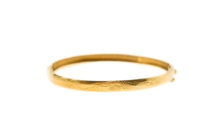 Pulsera tipo brazalete con bisagra, de oro amarill