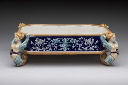 埃米尔·巴隆（Emile BALON，1859—1929）——布卢瓦：长方形多色釉陶盒，深蓝色底上饰