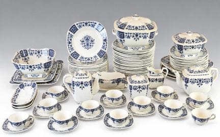 GIEN: 84-piece tableware and tea/coffee set in ear
