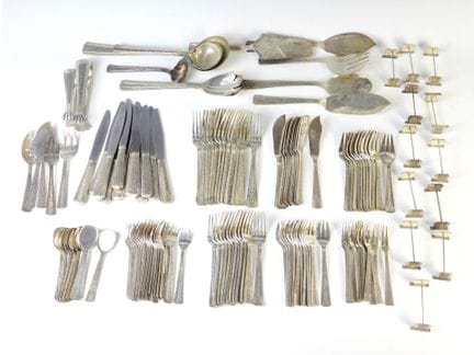 VIETNAM: Indochinesisches Besteckset aus Silber mi