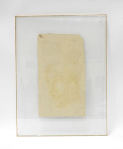 Estudio de retrato. Dibujo. Rastro de firma en la 