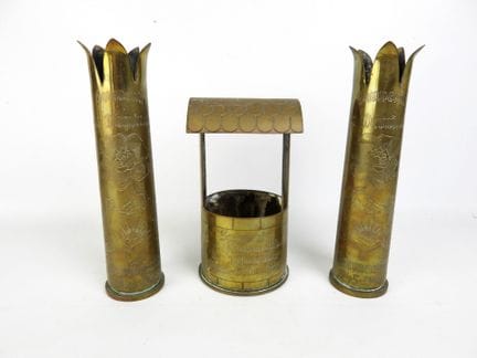 SOUVENIRS. Ensemble de 2 douilles anglaises de 40 