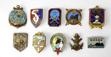 INSIGNES INDOCHINE. Ensemble de 10 insignes princi