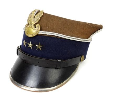 KOPFBEDECKUNGEN. POLEN. Rogatywka-Mütze Wz.35 eine