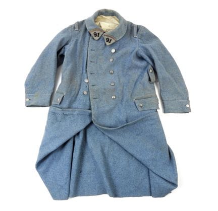 UNIFORMEN. Truppenmantel Modell 1915 aus horizontb