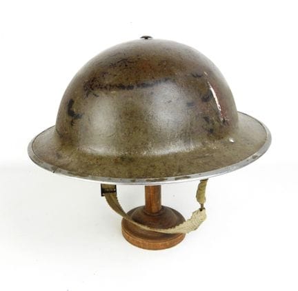 COIFFURES. FFL. Casque MK II britannique peint en 