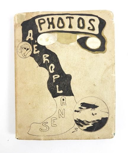 相册。相册尺寸为23×18厘米，内含约175张银盐照片，其中大部分为8×11厘米规格，由一位业余摄影