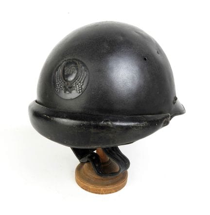 COIFFURES. Casque M35 de l'armée de l'air peint en