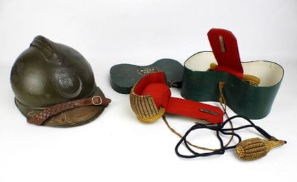 COIFFURES. Casque Adrian modèle 1915 d'officier de