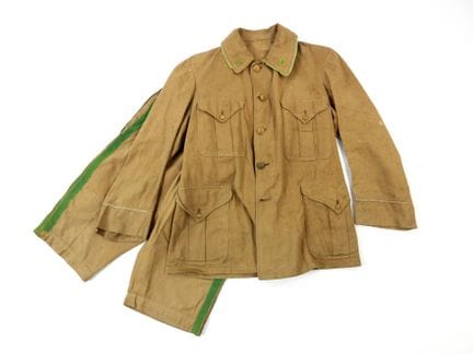 UNIFORMEN. Dienstkleidung eines Strafvollzugsbeamt