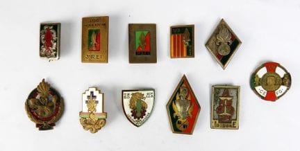 INSIGNES INDOCHINE. Ensemble de 11 insignes LÉGION