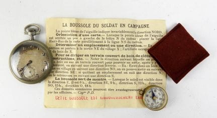 SMALL EQUIPMENT. Compass with instructions and a m