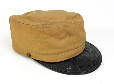 COIFFURES. Képi d'officier en drap fin bleu horizo