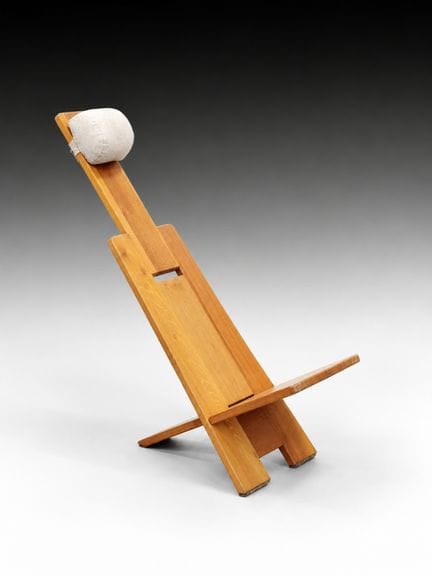Alain GAUBERT (XXe) :
Chaise ergonomique en bois, 