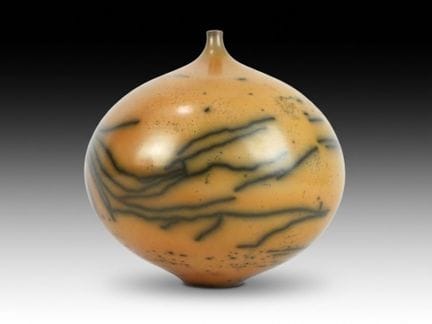 Allan DESQUINS (XXe)
Vase boule en terre sigilée. 