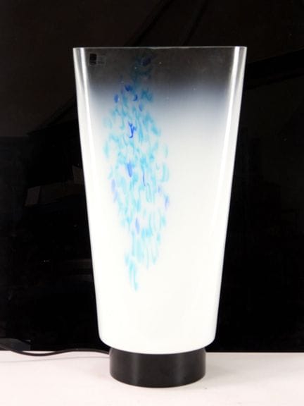 MURANO 
Lampe en verre à décor abstrait bleu turqu