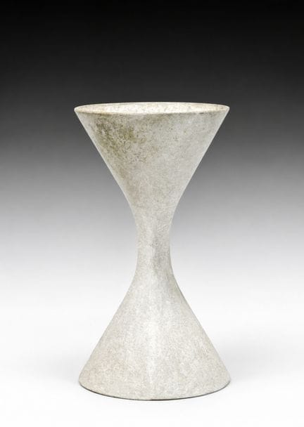 Willy GUHL (1915-2007) : 
Vasque diabolo en fibroc