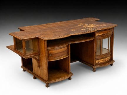 Établissements GALLE 
Bureau asymétrique à caisson
