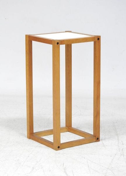 Quadrangular elm saddle, reversible black and whit