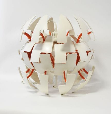 David WAHL - IKEA Vintage
“星球大战”系列球形吊灯，采用白色和橙色烤漆塑料
