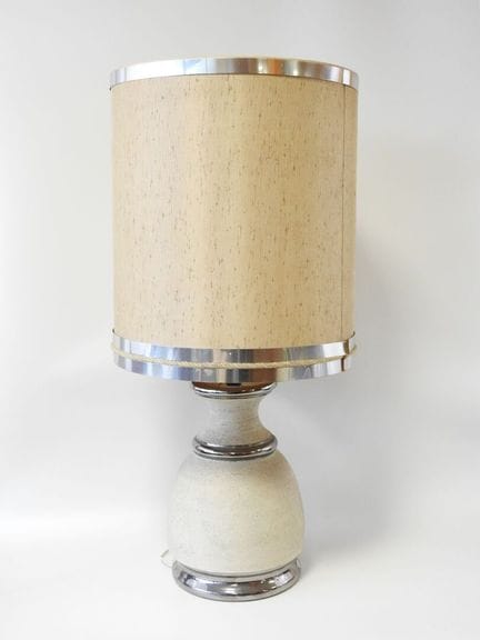Italienisches Werk aus den 70er Jahren
Lampe aus S