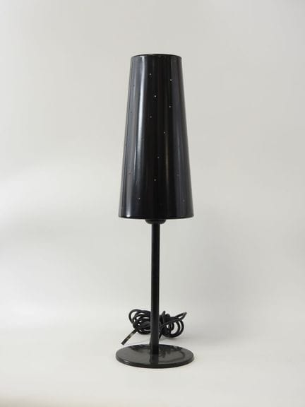 IKEA – Vintage
Tischlampe aus schwarz lackiertem M