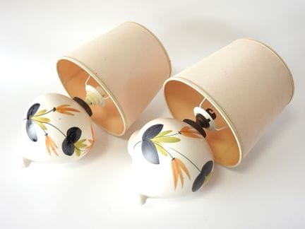 POTERIE DU MARAIS
Ein Paar eiförmige Wandleuchten 