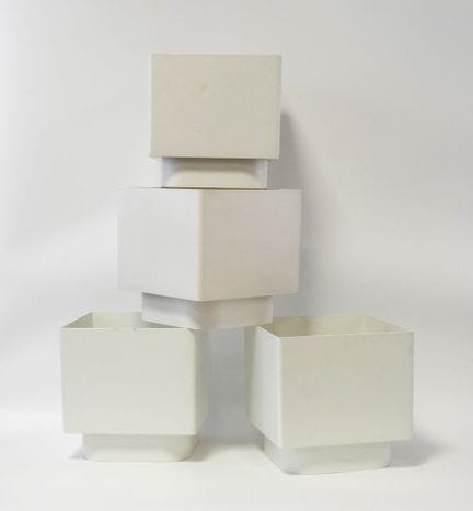 AMI
Set aus 4 viereckigen Übertöpfen aus weißem AB