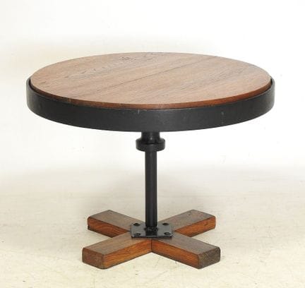 Brutalist piece
Coffee table with a swiveling circ