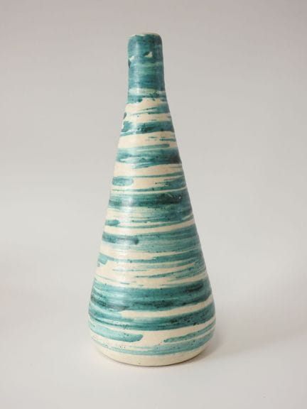 Opera degli anni '50
Vaso di forma troncoconica in