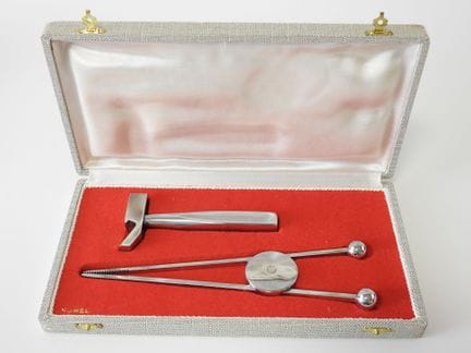Jacques ADNET (1900-1984)
Pinza para cubitos de hi