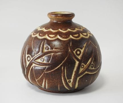 MOUGIN Frères a Nancy.
Vaso di forma ovoidale in g