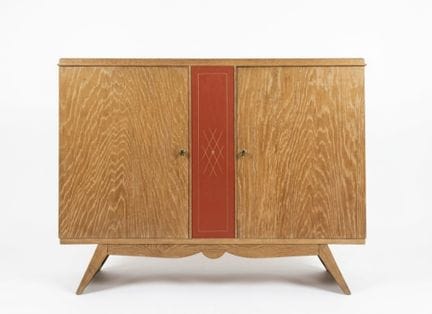 Werk aus den 1950er Jahren
Rechteckiges Sideboard 